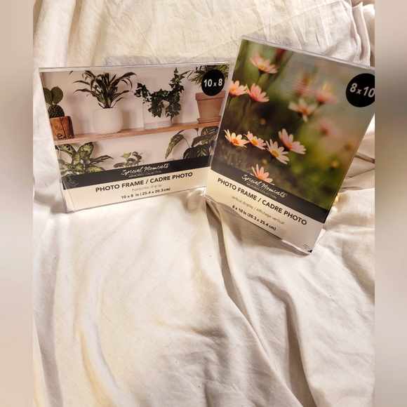 Other - NWT LOT OF 2 ACRYLIC FRAMES 8x10. And 10x8